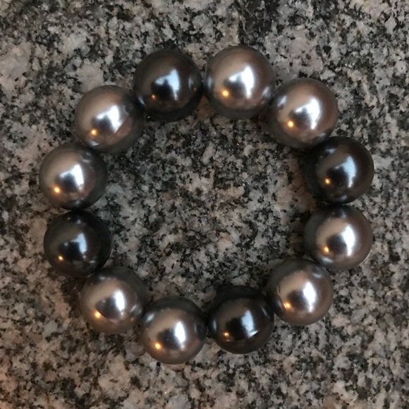 Fun Stretchy Bead Bracelet in Metallic Gray Silver - Picture 2 of 4